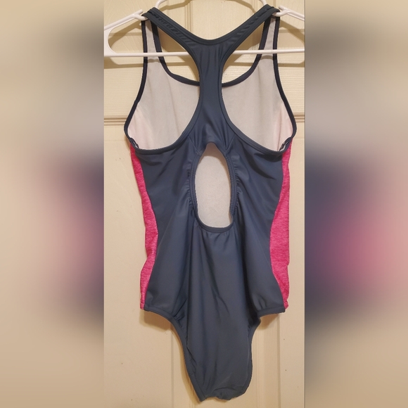 Speedo Girl’s Colorblock Swimsuit. Size 16 - Picture 2 of 9